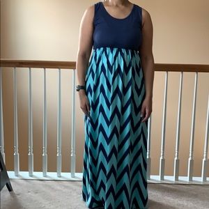 Women’s Empire Waist Chevron Maxi Dress L